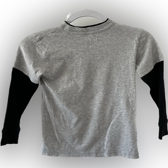 Boy’s Nike “Awesome” Long Sleeve Tee. Size 6. Color Grey and Black. - Picture 2 of 4